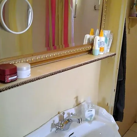 فندق مبيت وإفطار Casa Rosalie *